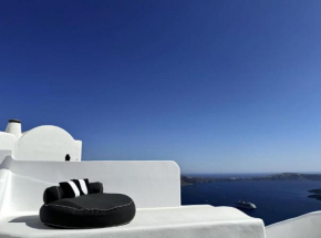 Exquisite Santorini Villa | Villa Kamelot | 3 Bedrooms | Spectacular Aegean Sea Views | Private Outdoor Hot Tub | Imerovigli
